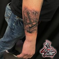 mj&ouml;lnir thor hammer tattoo